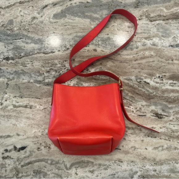 Madewell The Essential Mini Bucket Tote- Red Leather Shoulder Bag - Picture 2 of 9